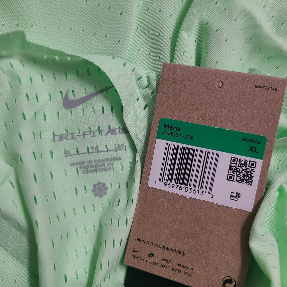 Nike Dri-Fit ADV Aeroswift Running Singlet FN4231-376 Size XL Green - Picture 3 of 5